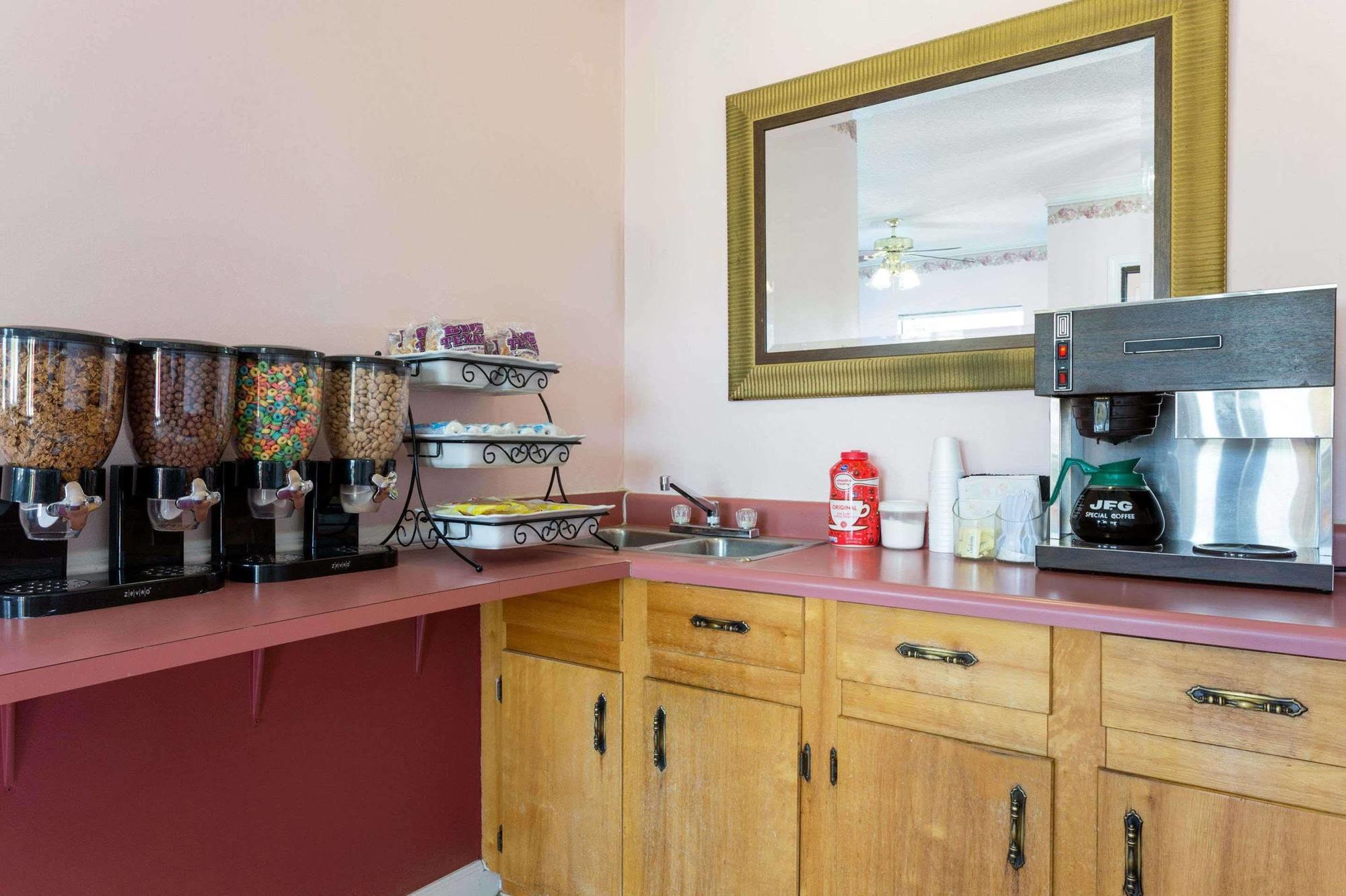Americas Best Value Inn Perry Luaran gambar